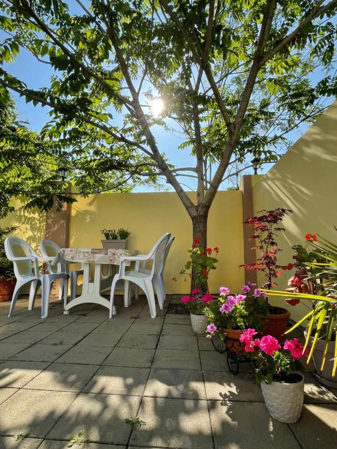 Guest House Kobuleti Exterior photo