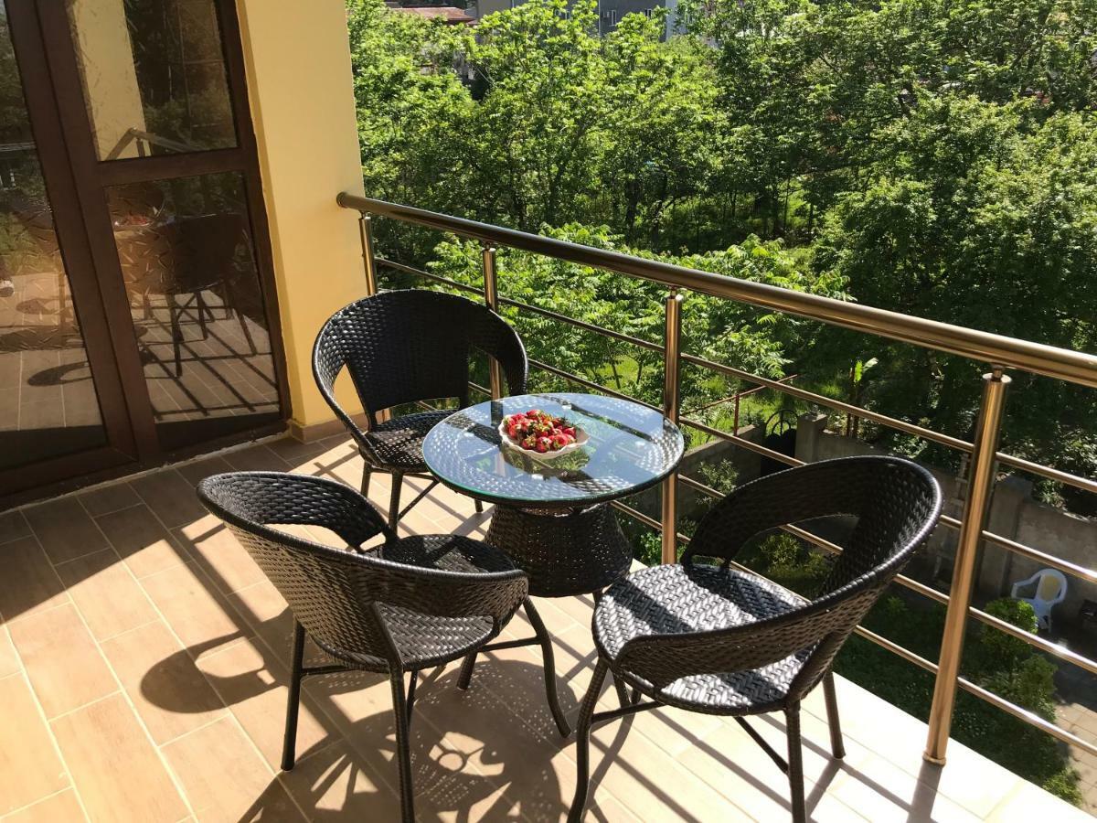 Guest House Kobuleti Exterior photo